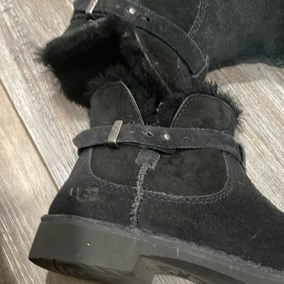 UGG Women's Elisa Suede Short Ankle Boots size 5.5 - Picture 7 of 11